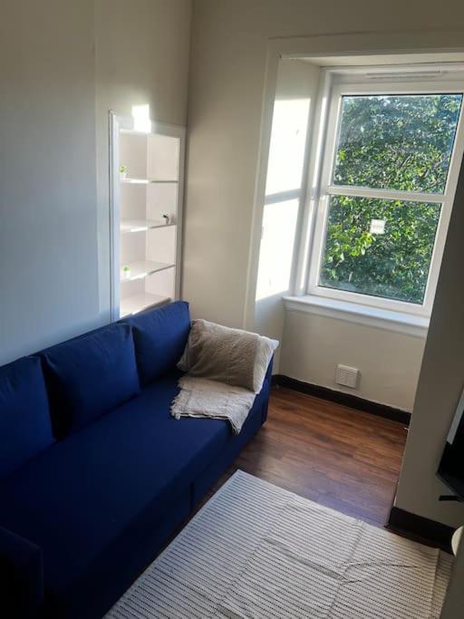 One Bedroom Apartment In Gorgie With New Central Heating System Эдинбург Экстерьер фото